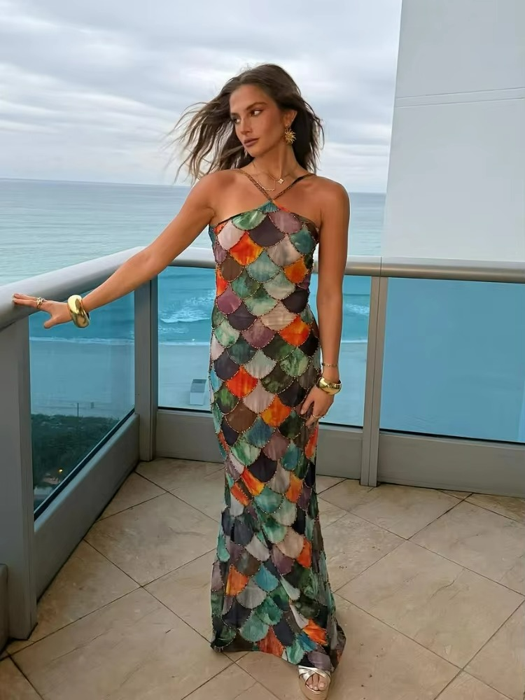 ROBE SIRÈNE LUXE – L’AUDACE EN ÉCAILLES DE COULEUR