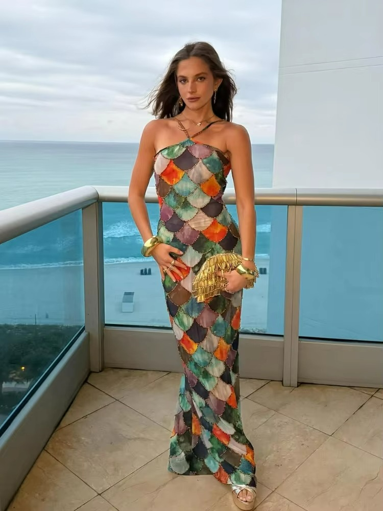 ROBE SIRÈNE LUXE – L’AUDACE EN ÉCAILLES DE COULEUR